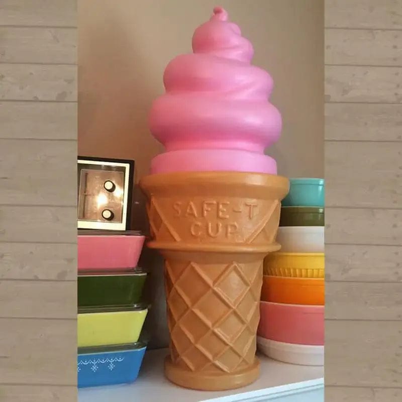 Fourovo Giant Ice Cream Cone Lamp