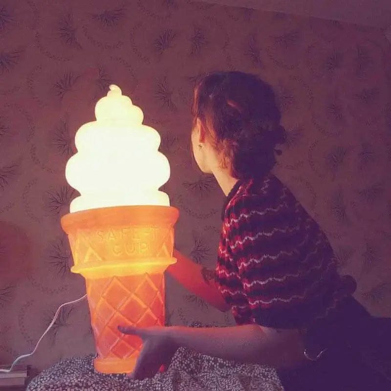 Fourovo Giant Ice Cream Cone Lamp